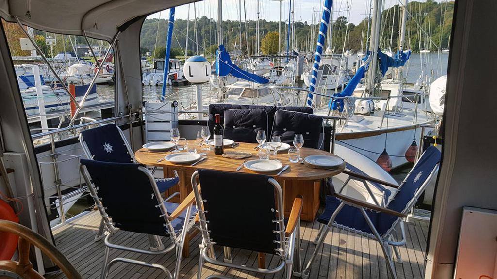 Vedette Hollandaise De 13 M Pour Sejour Insolite Hotell Nivillac Eksteriør bilde