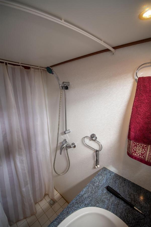 Vedette Hollandaise De 13 M Pour Sejour Insolite Hotell Nivillac Eksteriør bilde